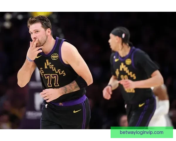 詹姆斯创NBA新纪录 东契奇42分助力刷新队史第一人