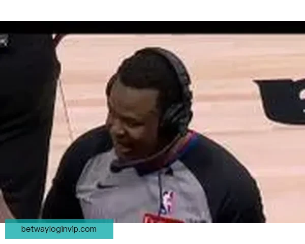 勇士掘金激烈对抗场面升级 小佩顿纳吉梅尔顿三人因冲突吃T