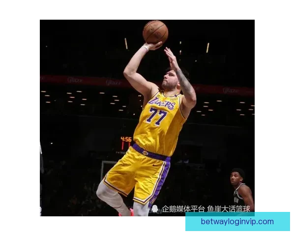 湖人大战篮网争议不断 雷迪克指篮网几乎每回合犯规并被罚27次